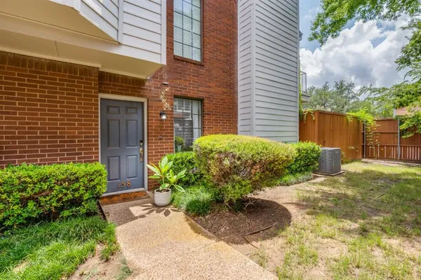 $2,195 | 5100 Verde Valley Lane, Unit 158, Dallas, TX 75254