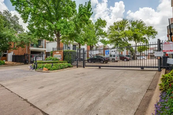 $2,195 | 5100 Verde Valley Lane, Unit 158, Dallas, TX 75254