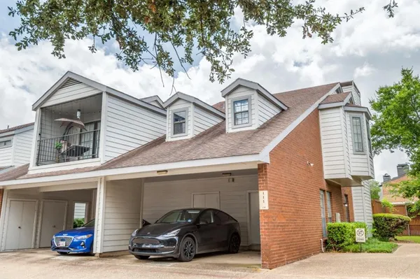 $1,995 | 5100 Verde Valley Lane, Unit 158, Dallas, TX 75254