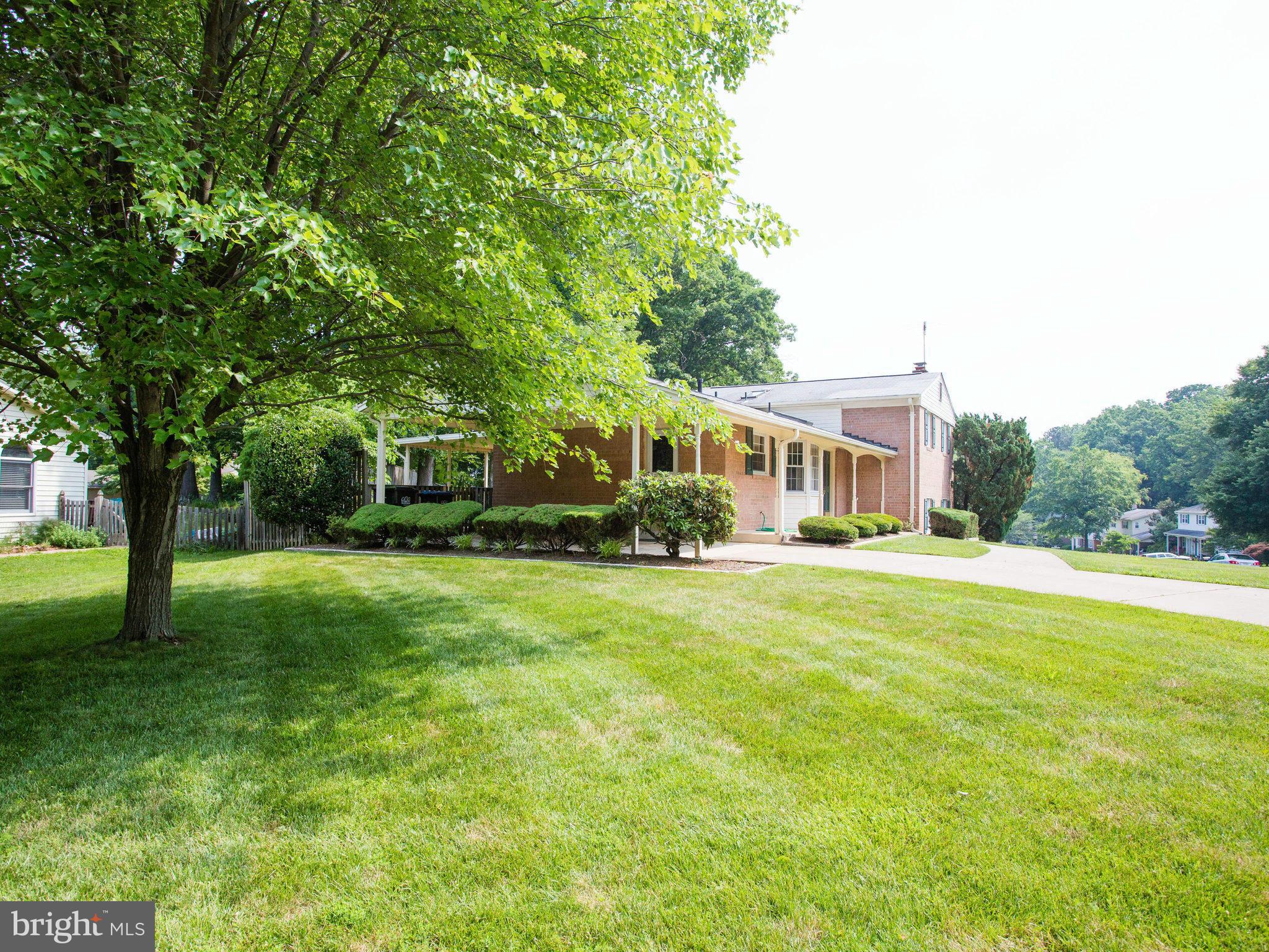 8900 Side Saddle Road Springfield, VA 22152 - Photo 3 of 30 Exterior (General)