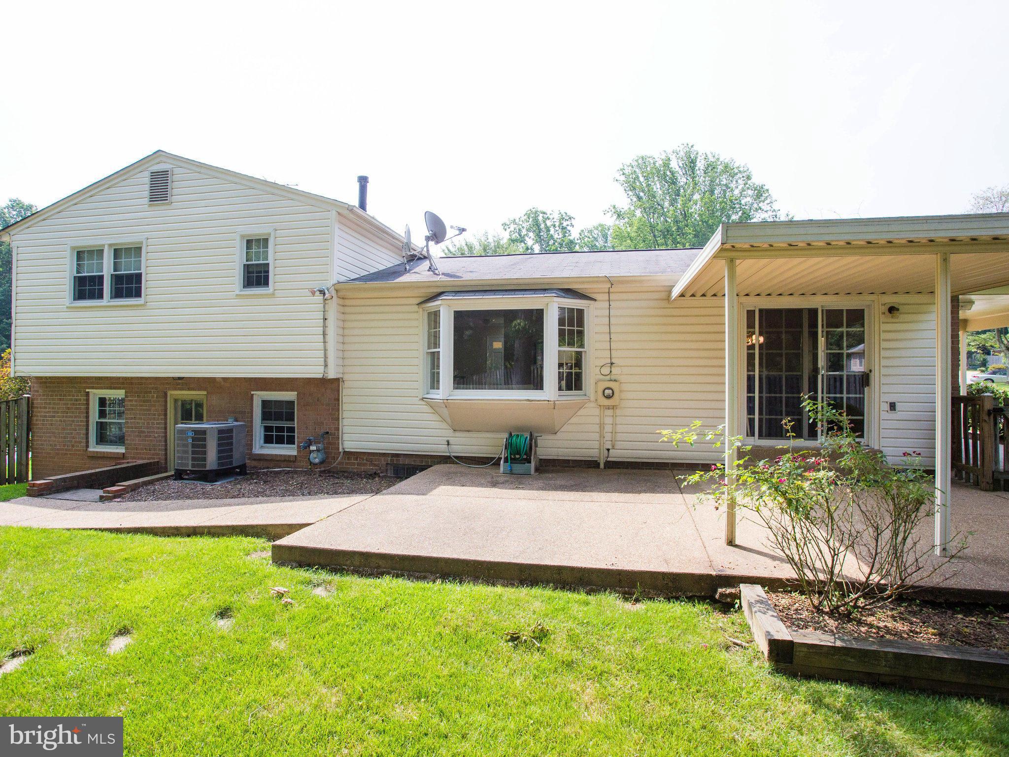 8900 Side Saddle Road Springfield, VA 22152 - Photo 26 of 30 Exterior (Rear)