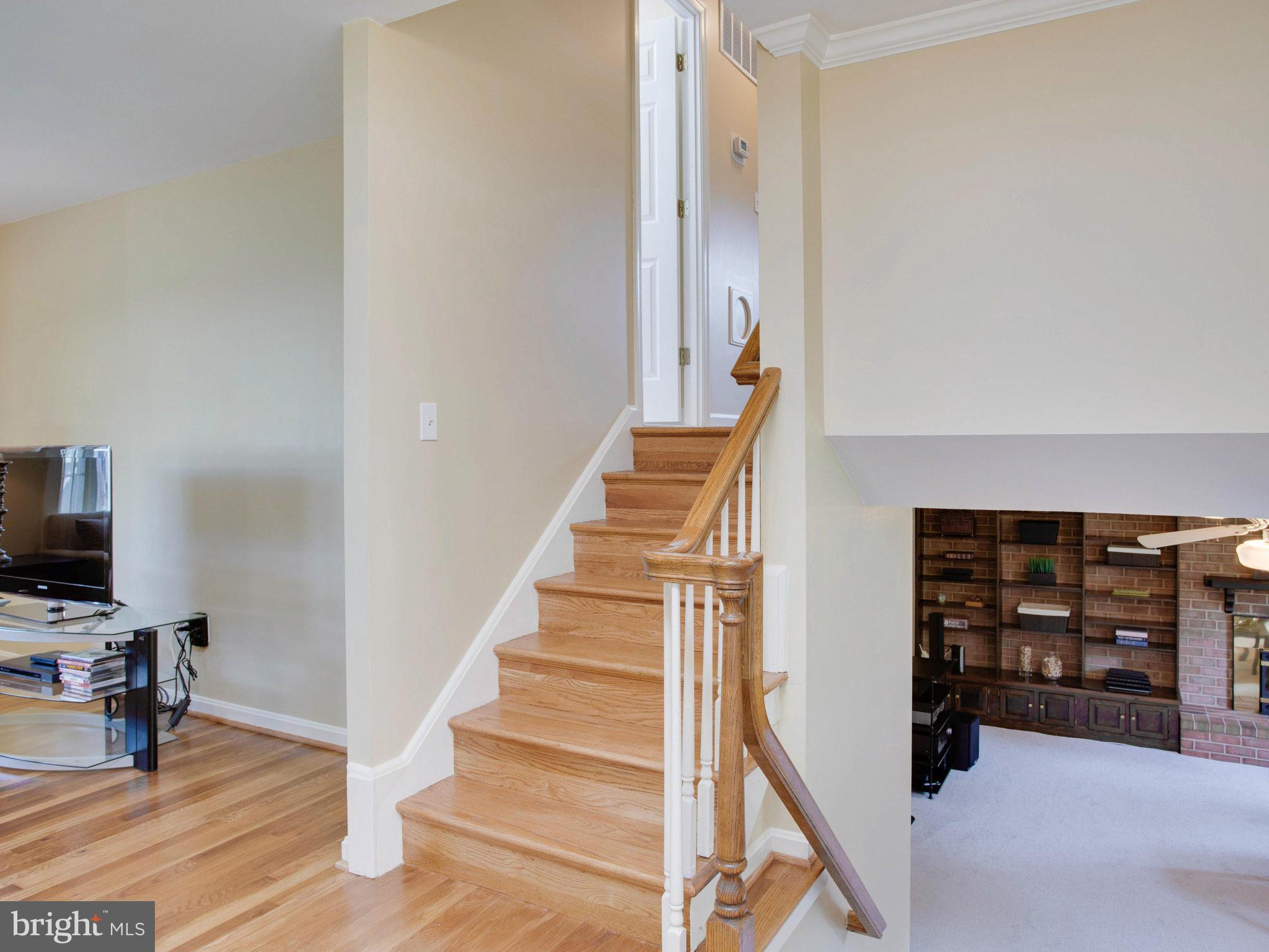 8900 Side Saddle Road Springfield, VA 22152 - Photo 4 of 30 Interior (General)
