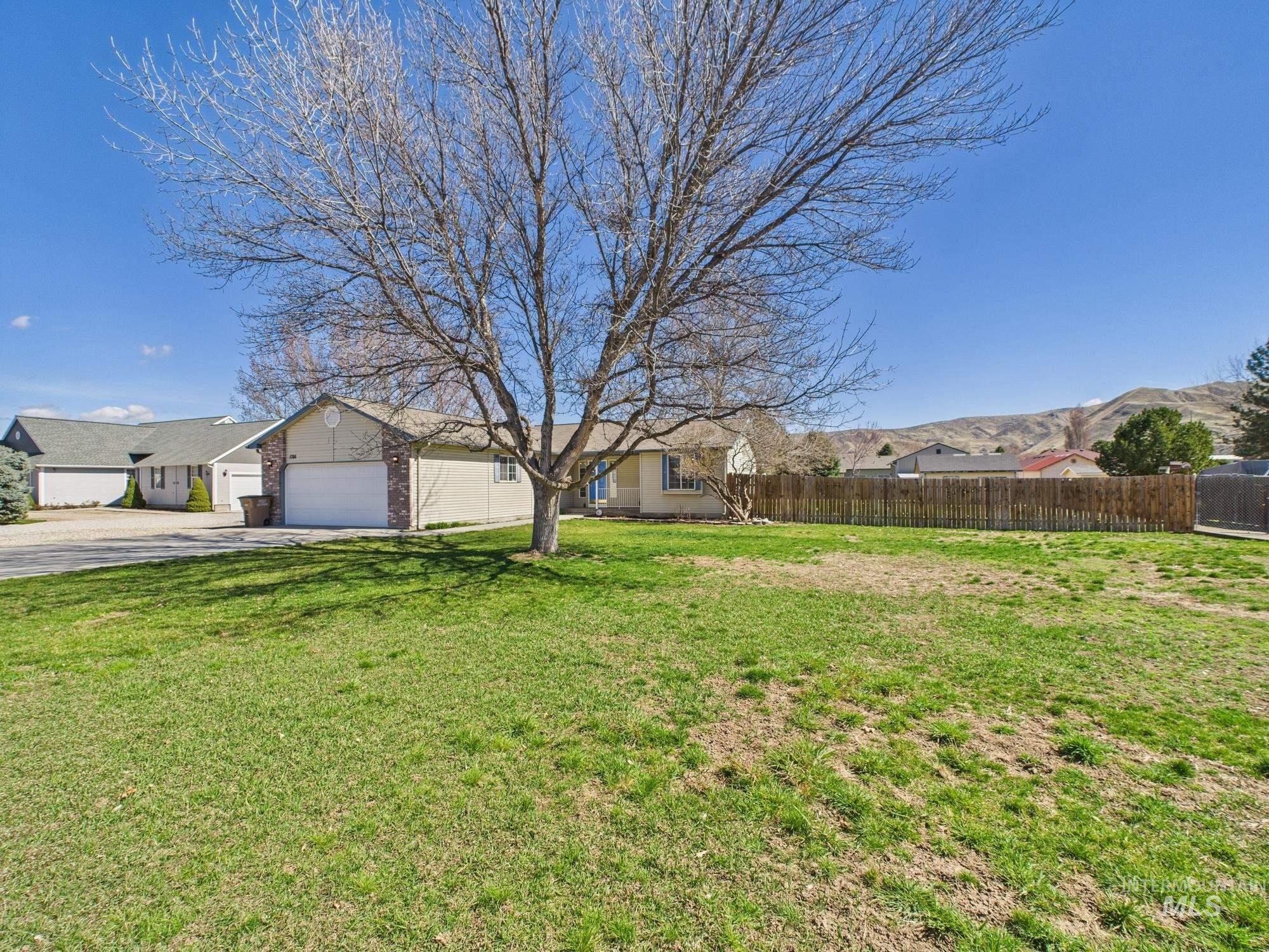 1786 North Plaza Road Emmett, ID 83617 - Photo 1 of 36 View of front of home featuring driveway