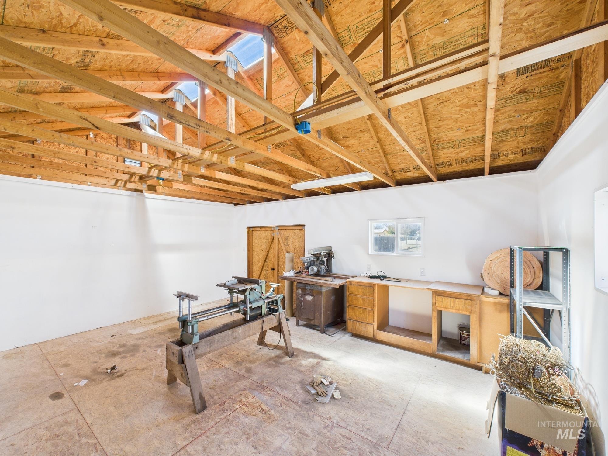 1786 North Plaza Road Emmett, ID 83617 - Photo 31 of 36 Misc room with vaulted ceiling