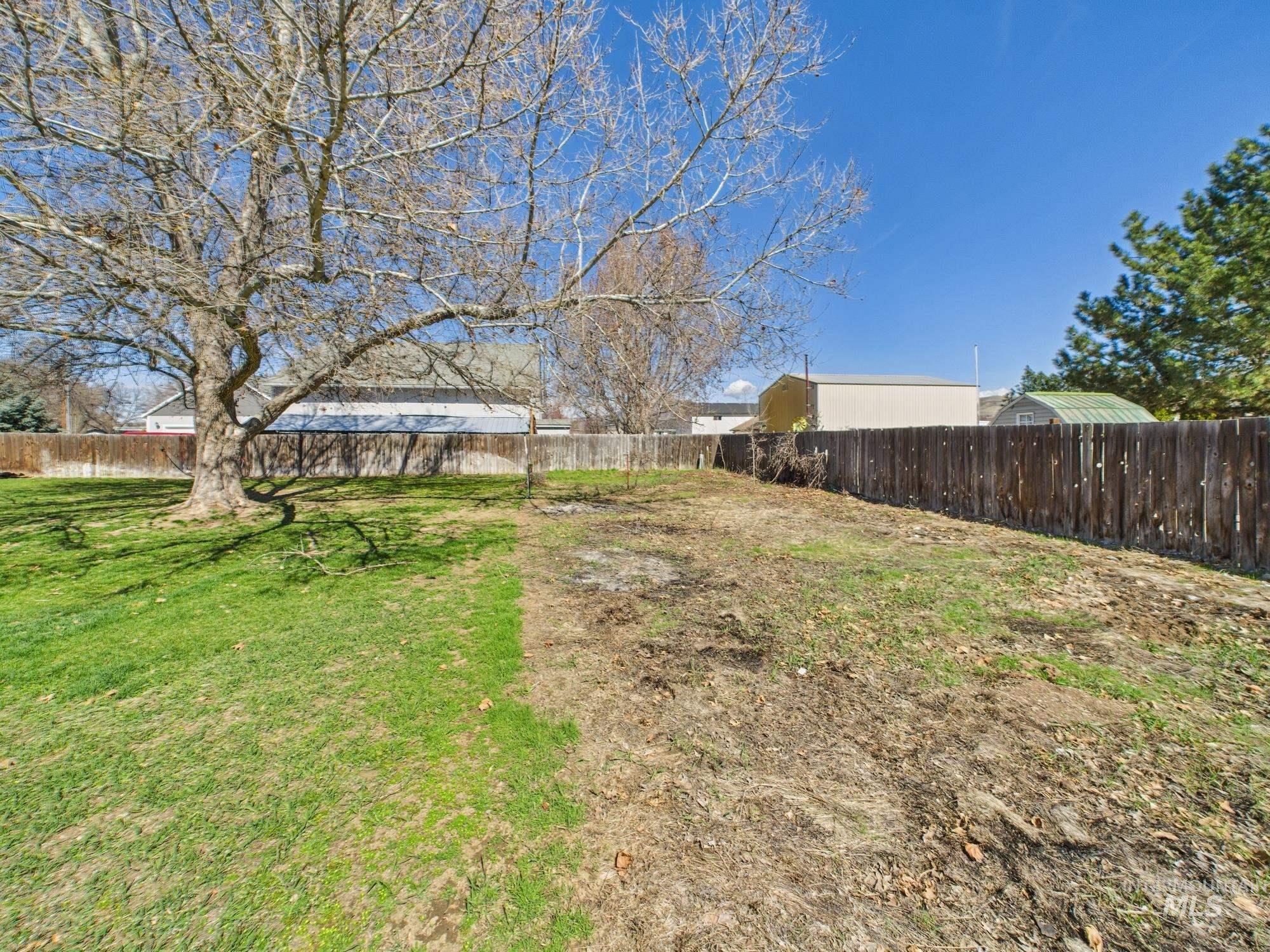 1786 North Plaza Road Emmett, ID 83617 - Photo 32 of 36 View of fenced backyard