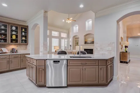 $900,000 | 1110 Lake Grayson Drive, Katy, TX 77494