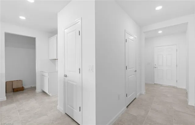 $2,000 | 1587 Lake Jessup Circle, Cape Coral, FL 33909