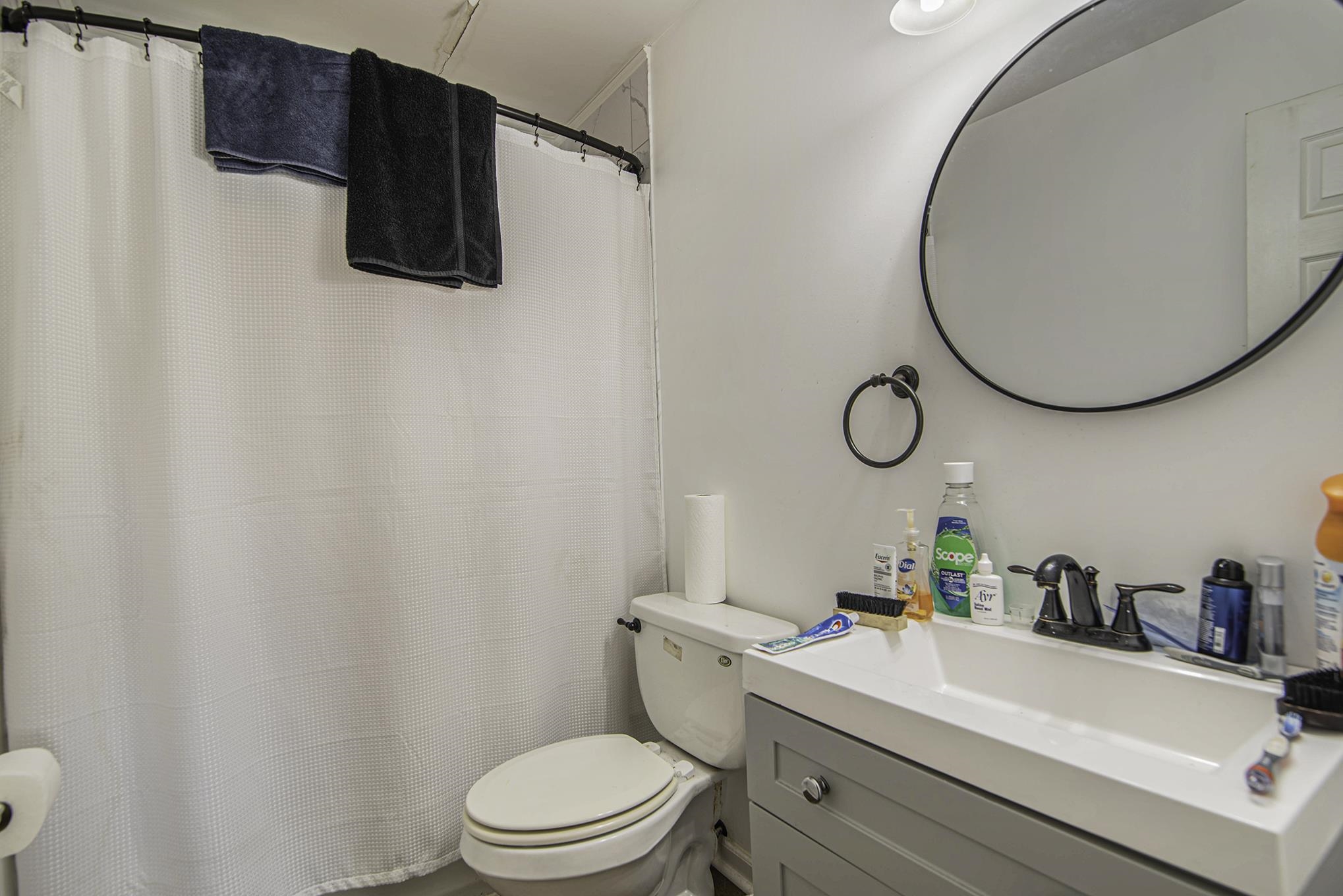 3389 Ridgecliffe Drive Flint, MI 48532 - Photo 8 of 16 50111323-7.JPG