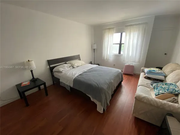 $2,200 | 240 Lakeview Drive, Unit 308, Weston, FL 33326