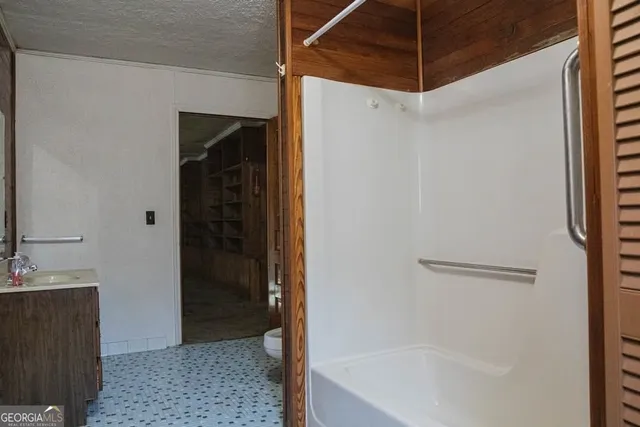 $179,000 | 376 Covington Street, Jackson, GA 30233