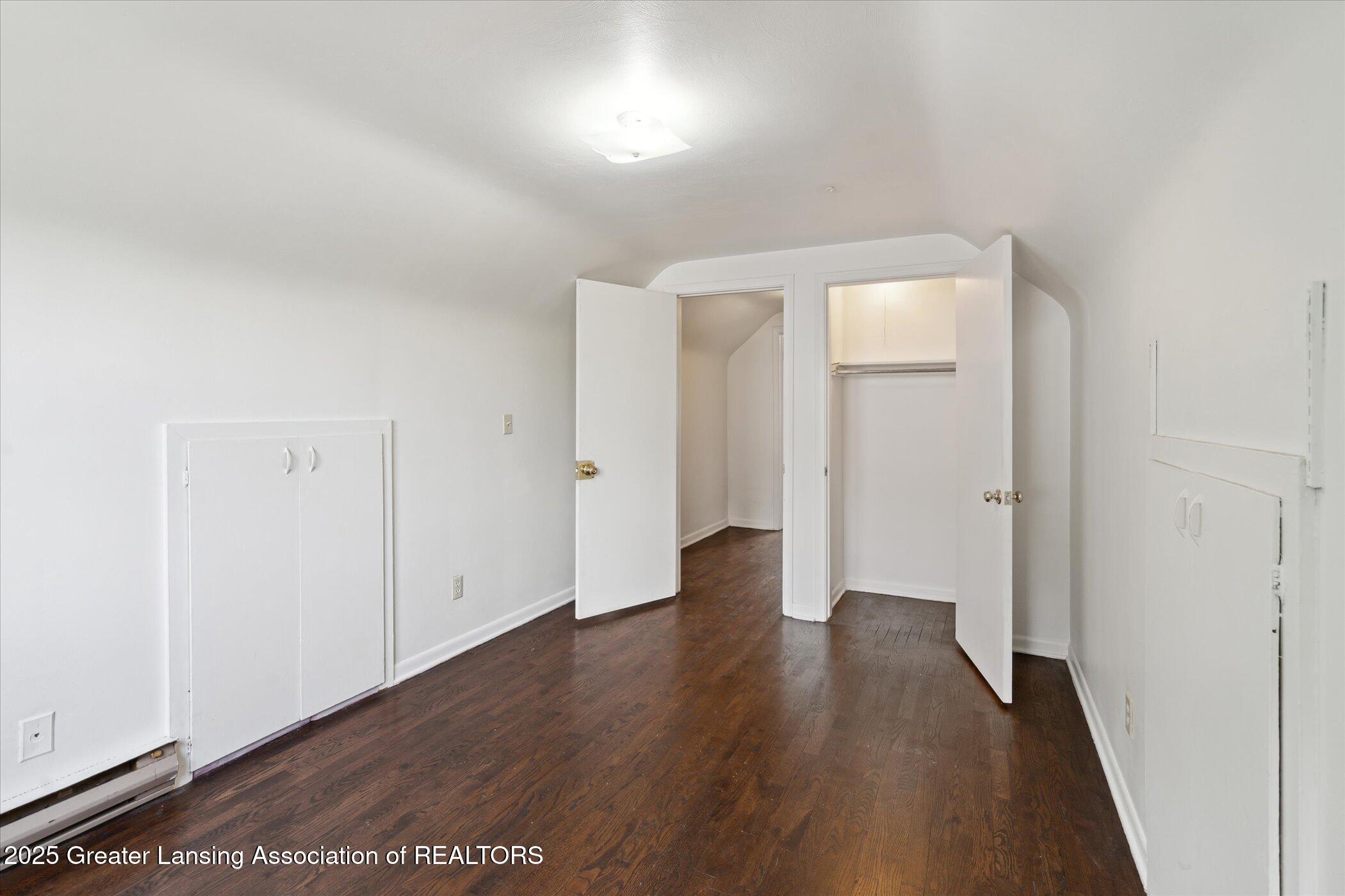 3427 West Jolly Road Lansing, MI 48911 - Photo 26 of 41 Fourth Bedroom