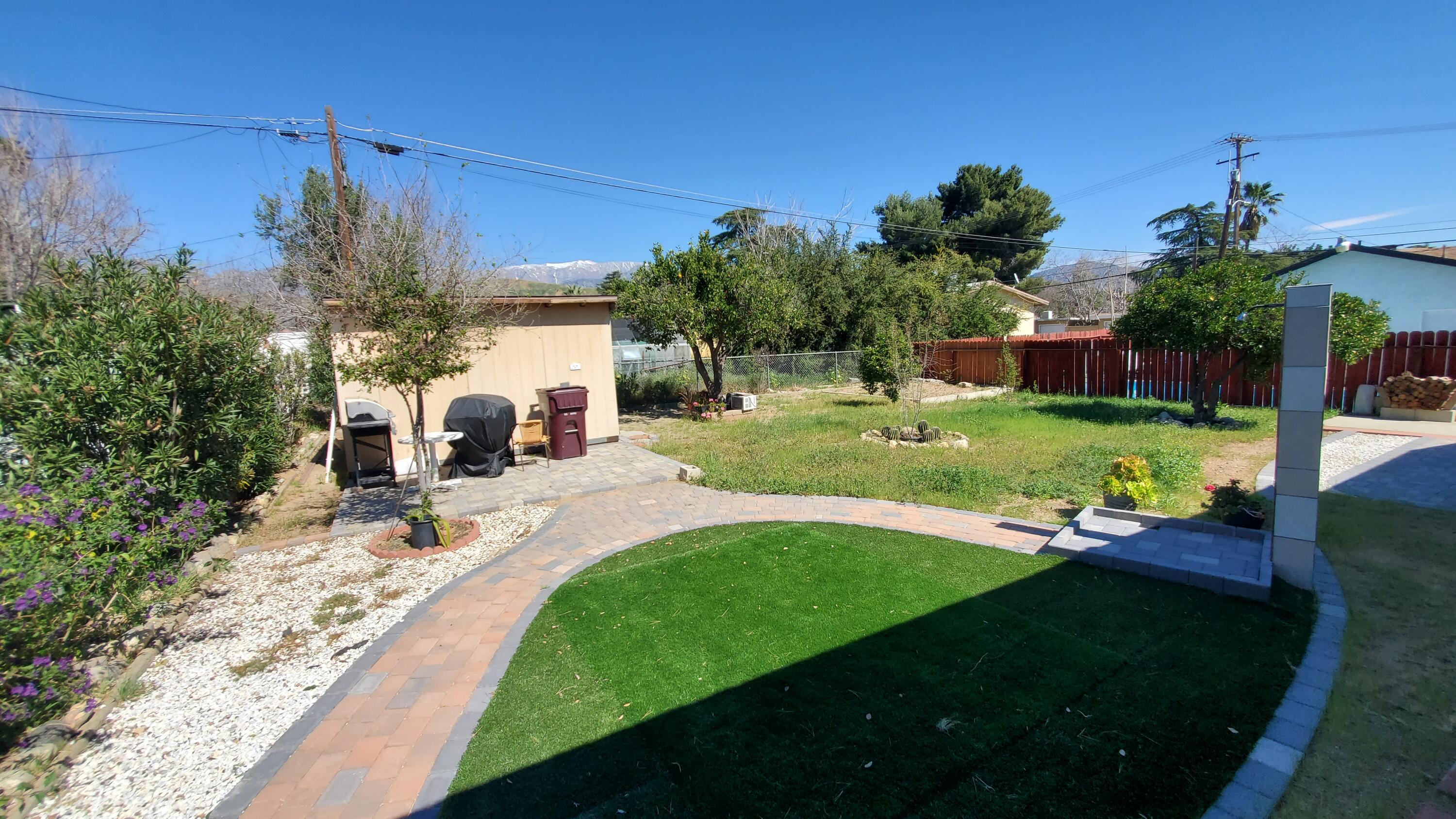 831 West George Street Banning, CA 92220 - Photo 27 of 39 a view of a backyard with sitting area