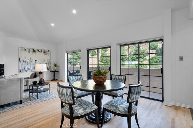 $7,000 | 3482 Coldwater Canyon Avenue, Studio City, CA 91604