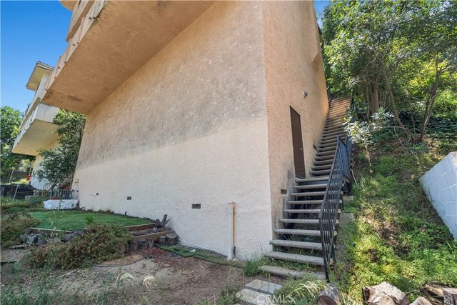 $7,000 | 3482 Coldwater Canyon Avenue, Studio City, CA 91604
