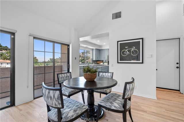 $7,000 | 3482 Coldwater Canyon Avenue, Studio City, CA 91604