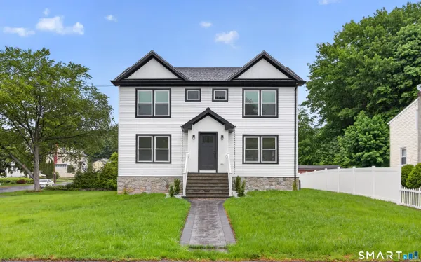 $939,900 | 10 Cutrone Road, Norwalk, CT 06850