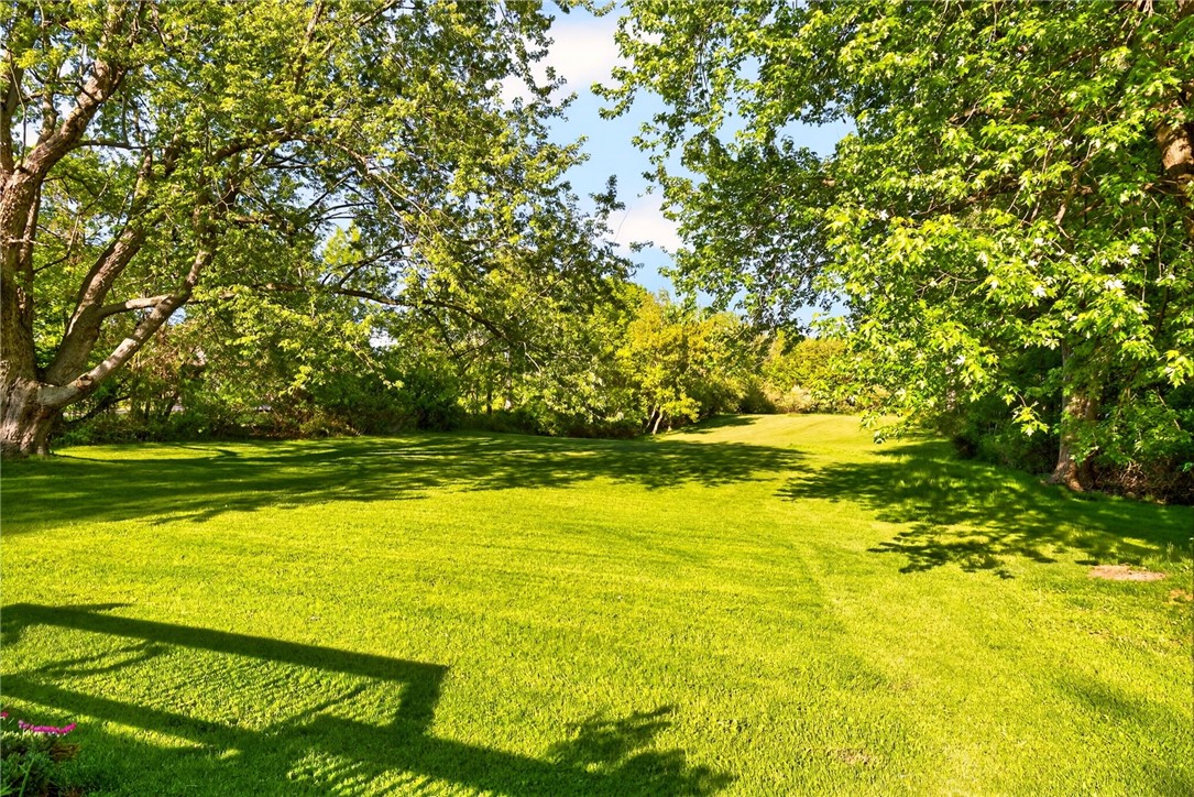 346 Whiting Road Webster, NY 14580 - Photo 27 of 32