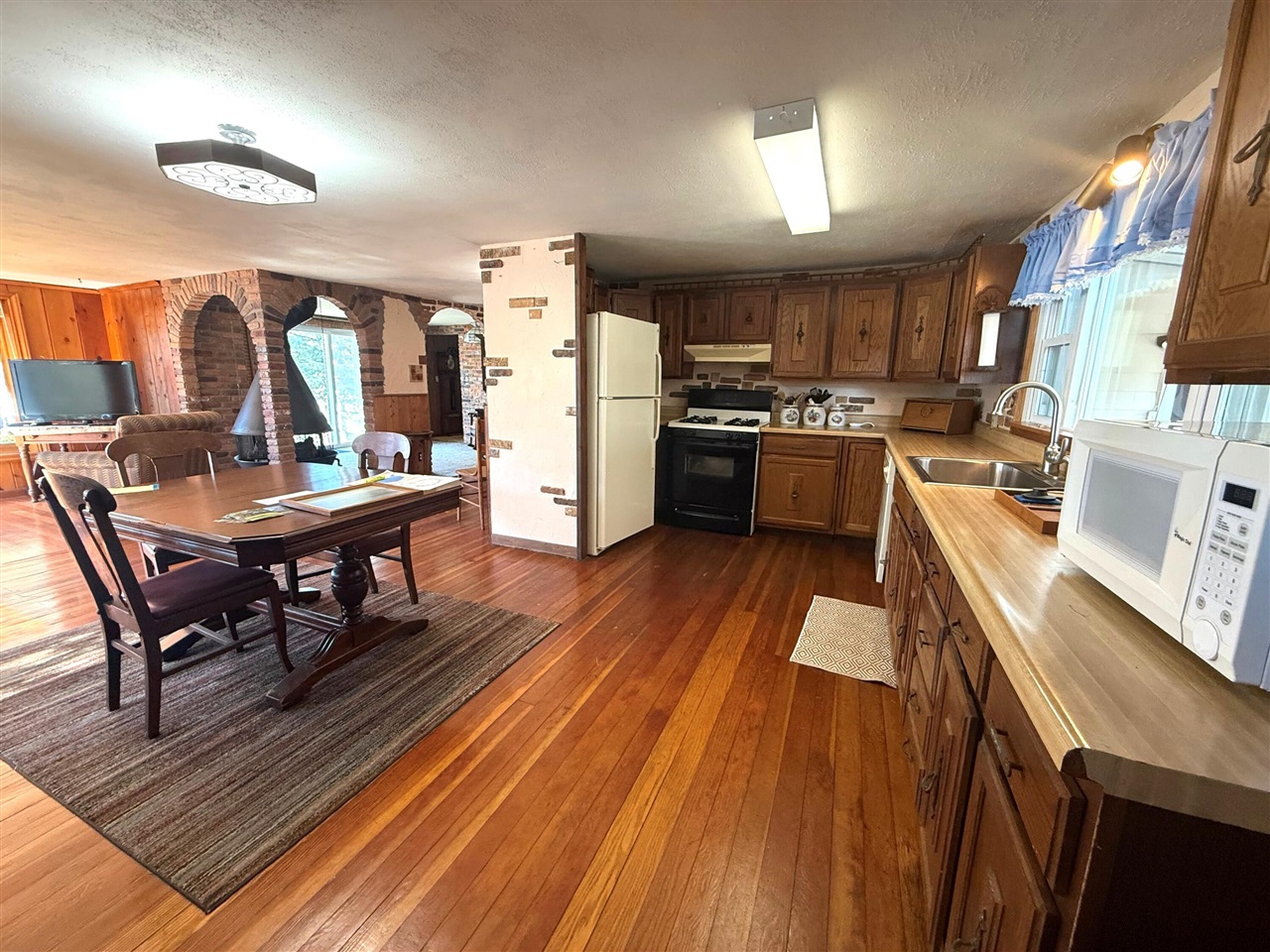 4253 Indian Road Battle Creek, MI 49017 - Photo 5 of 27