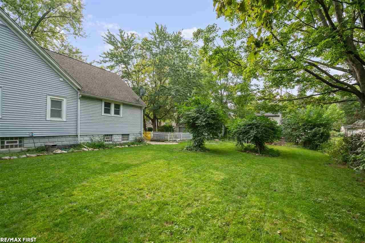 255 Benjamin Street Romeo, MI 48065 - Photo 26 of 35 50023628-25.JPG