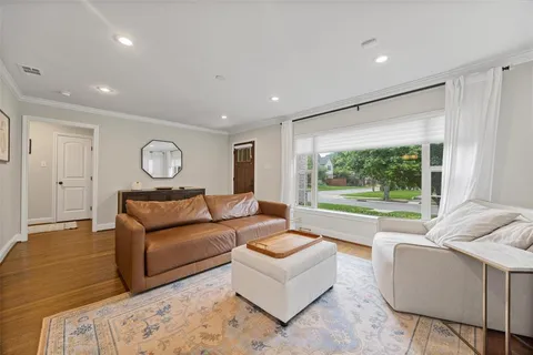 $979,000 | 5947 Mercedes Avenue, Dallas, TX 75206
