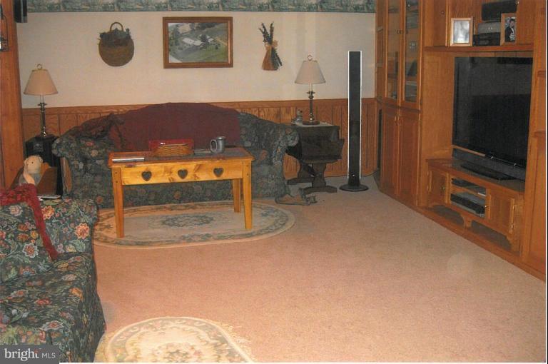 19461 Spring Run Road Spring Run, PA 17262 - Photo 2 of 10 Family Room
