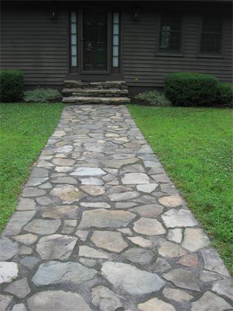 333 New Boston Road Sturbridge, MA 01566 - Photo 20 of 24 a view of a backyard with plants