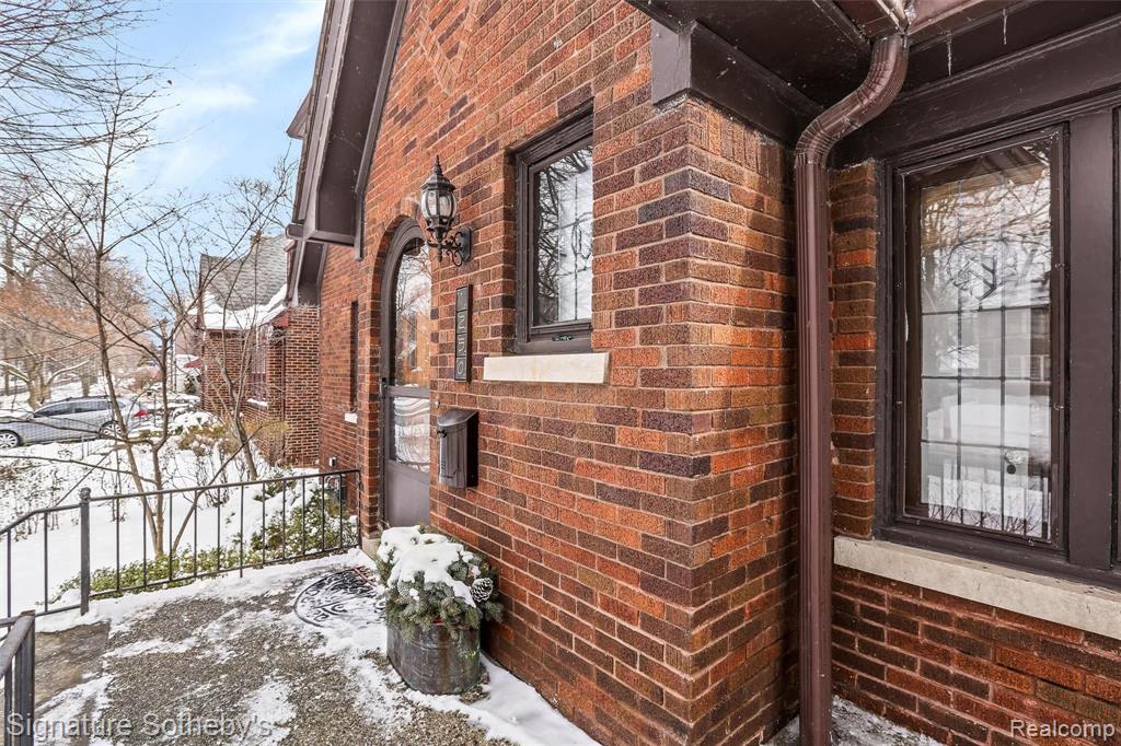 1250 Bishop Road Grosse Pointe Park, MI 48230 - Photo 3 of 32