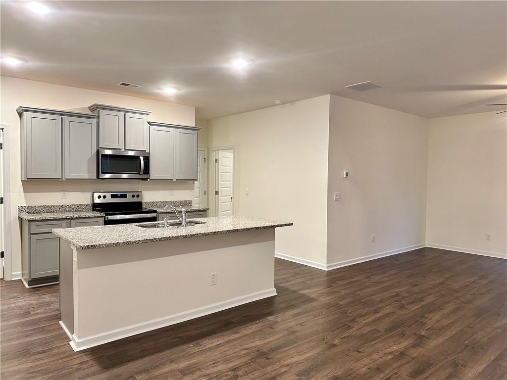 12150 Conrad Circle Hampton, GA 30228 - Photo 9 of 40