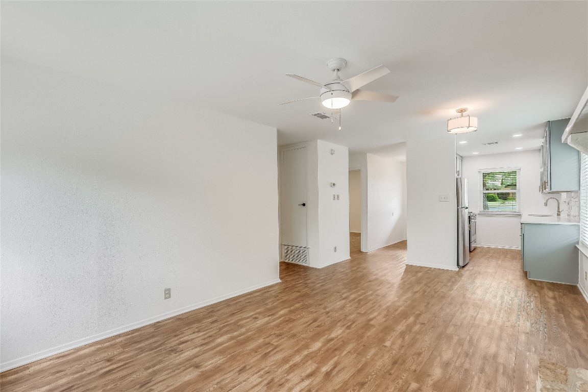 6804 Kenosha Pass, Unit B Austin, TX 78735 - Photo 11 of 25