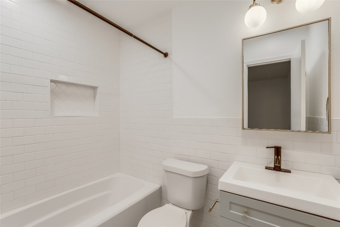 6804 Kenosha Pass, Unit B Austin, TX 78735 - Photo 16 of 25