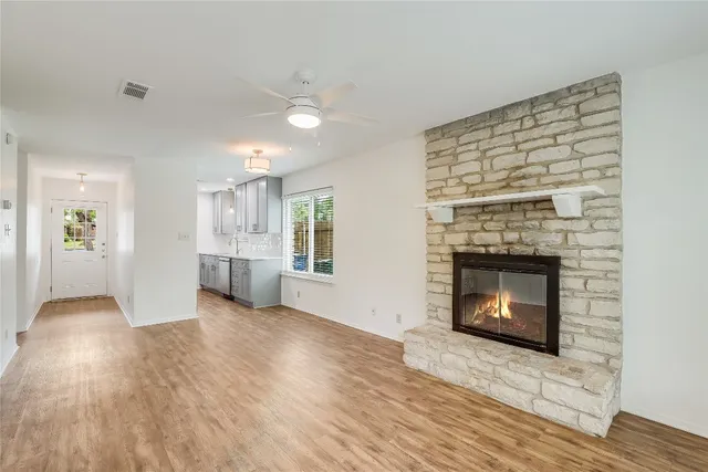 $2,050 | 6804 Kenosha Pass, Unit B, Austin, TX 78735