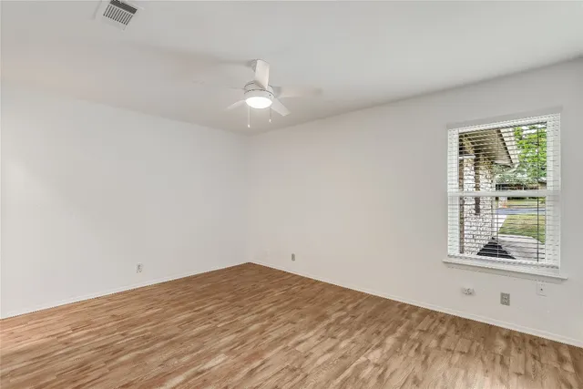 $2,050 | 6804 Kenosha Pass, Unit B, Austin, TX 78735