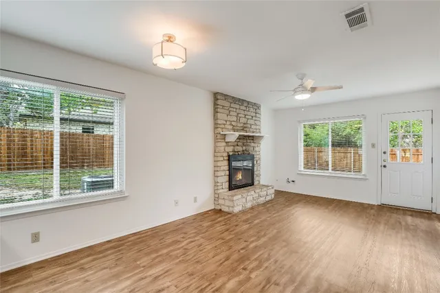 $2,050 | 6804 Kenosha Pass, Unit B, Austin, TX 78735