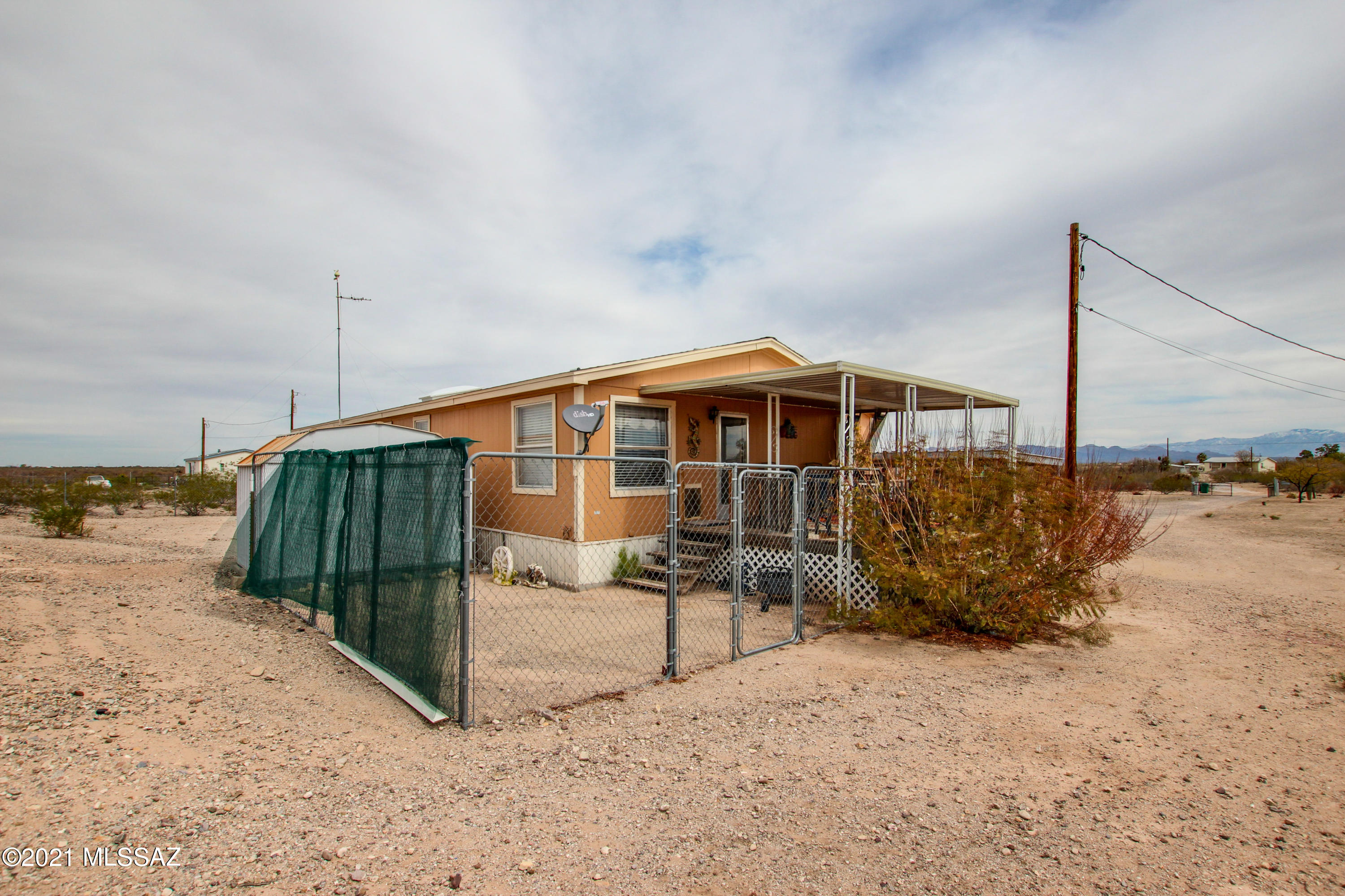12761 North Luther Road Marana, AZ 85653 - Photo 4 of 42 Gallery Image 4