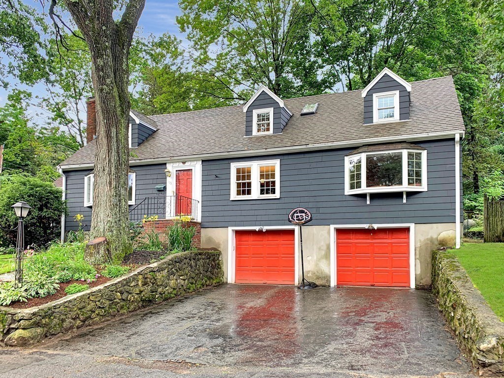 139 Simonds Road Lexington, MA 02420 - Photo 25 of 28 a front view of house with yard