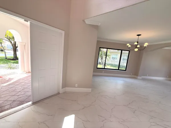 $1,200,000 | 1324 Beacon Circle, Wellington, FL 33414