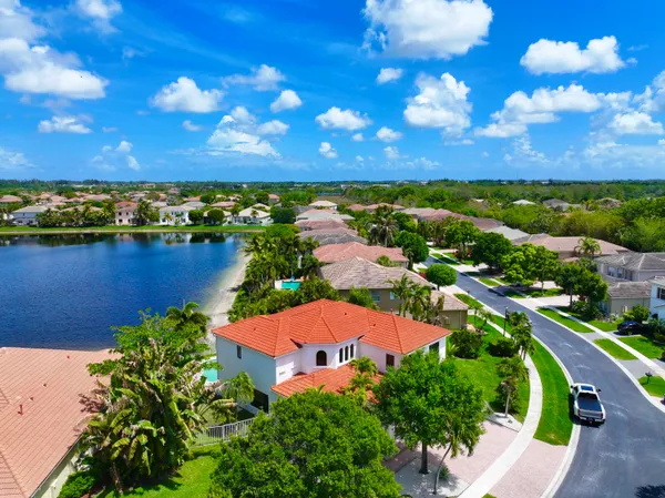 $1,200,000 | 1324 Beacon Circle, Wellington, FL 33414