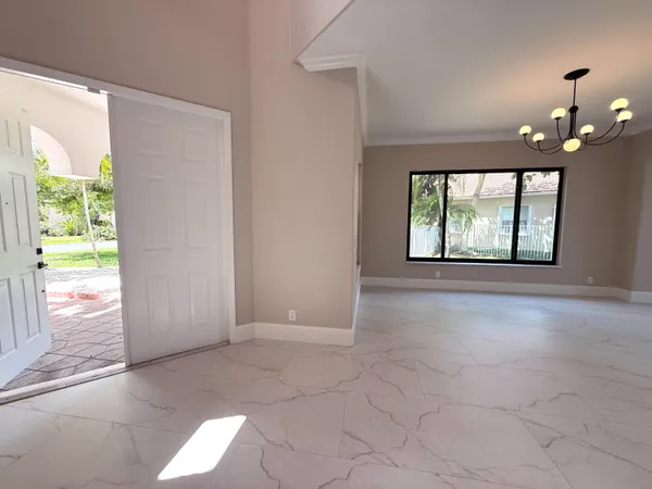 $1,200,000 | 1324 Beacon Circle, Wellington, FL 33414