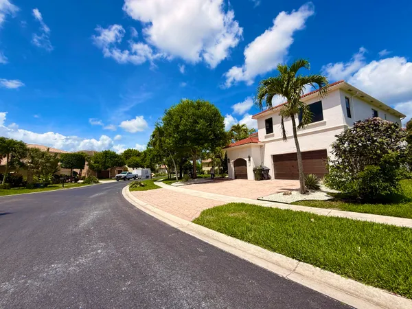 $1,200,000 | 1324 Beacon Circle, Wellington, FL 33414