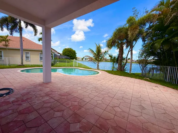 $1,200,000 | 1324 Beacon Circle, Wellington, FL 33414