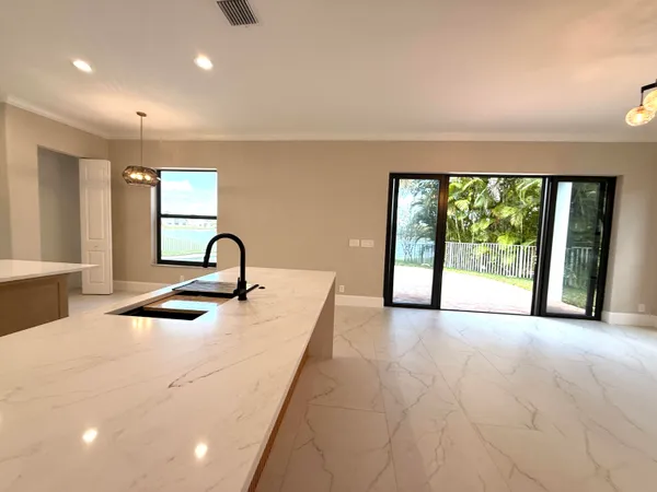 $1,200,000 | 1324 Beacon Circle, Wellington, FL 33414