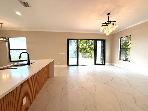 $1,200,000 | 1324 Beacon Circle, Wellington, FL 33414
