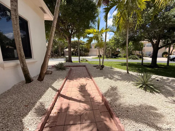 $1,200,000 | 1324 Beacon Circle, Wellington, FL 33414
