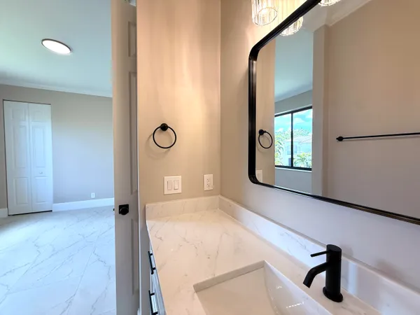 $1,200,000 | 1324 Beacon Circle, Wellington, FL 33414