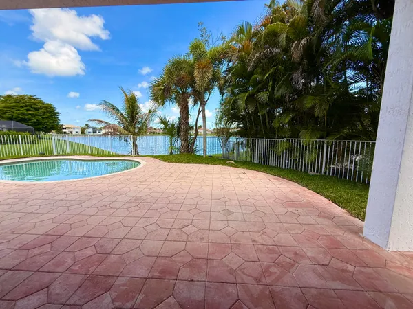 $1,200,000 | 1324 Beacon Circle, Wellington, FL 33414