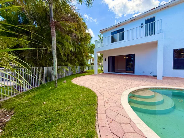 $1,200,000 | 1324 Beacon Circle, Wellington, FL 33414