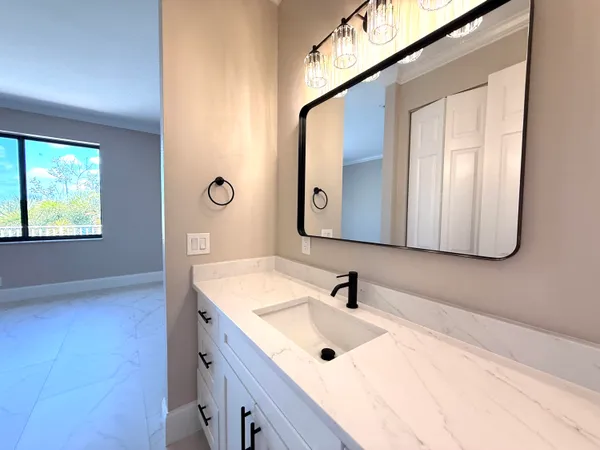 $1,200,000 | 1324 Beacon Circle, Wellington, FL 33414