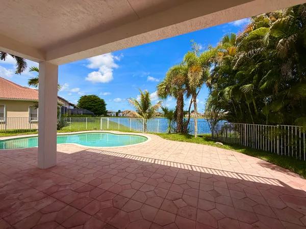 $1,200,000 | 1324 Beacon Circle, Wellington, FL 33414