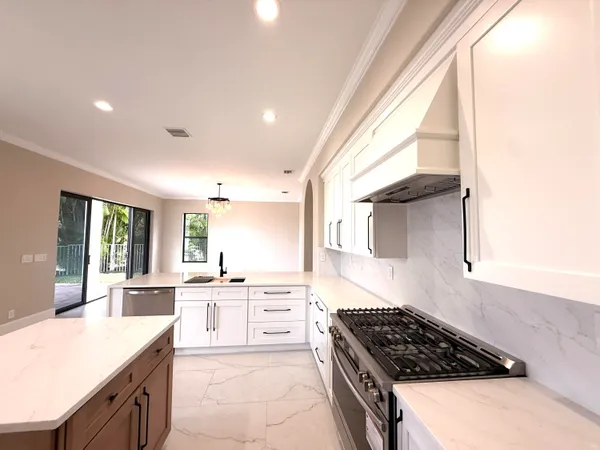 $1,200,000 | 1324 Beacon Circle, Wellington, FL 33414