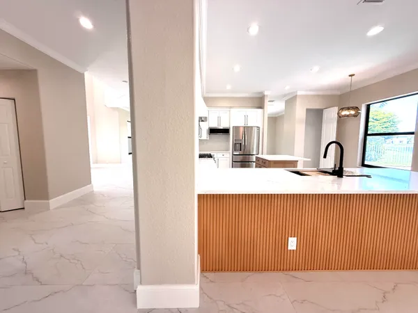 $1,200,000 | 1324 Beacon Circle, Wellington, FL 33414